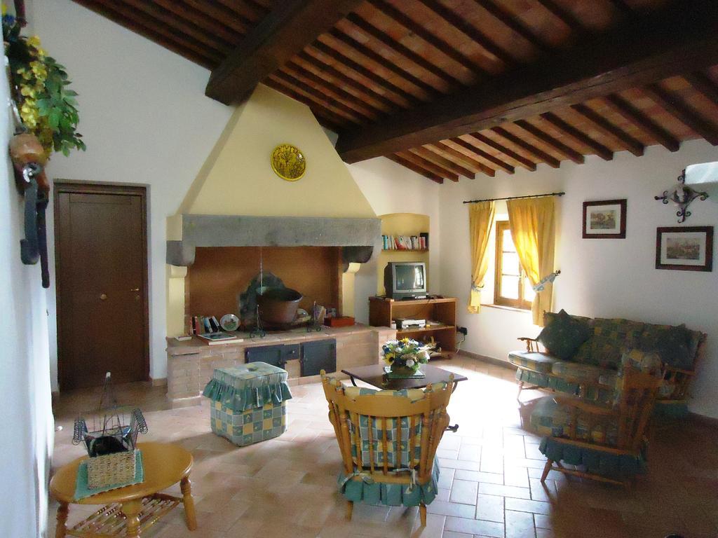 Il Borgo Di Montereggi Villa Limite Bilik gambar